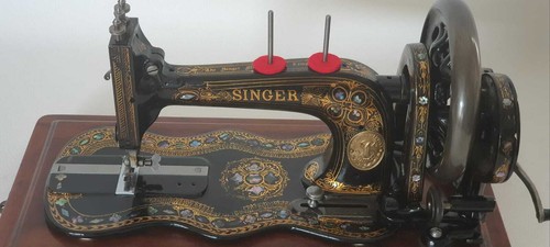 Antique sewing machine - , singer